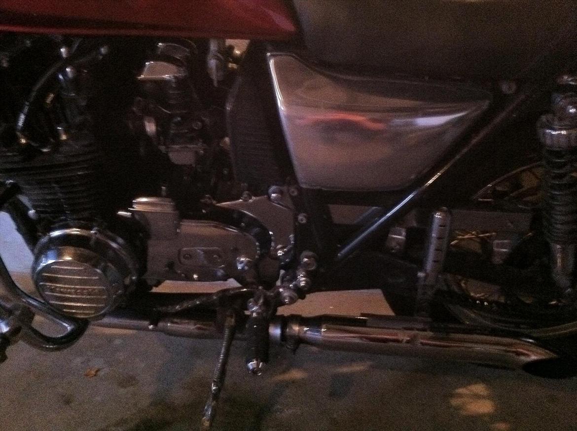 Kawasaki z 650 billede 3