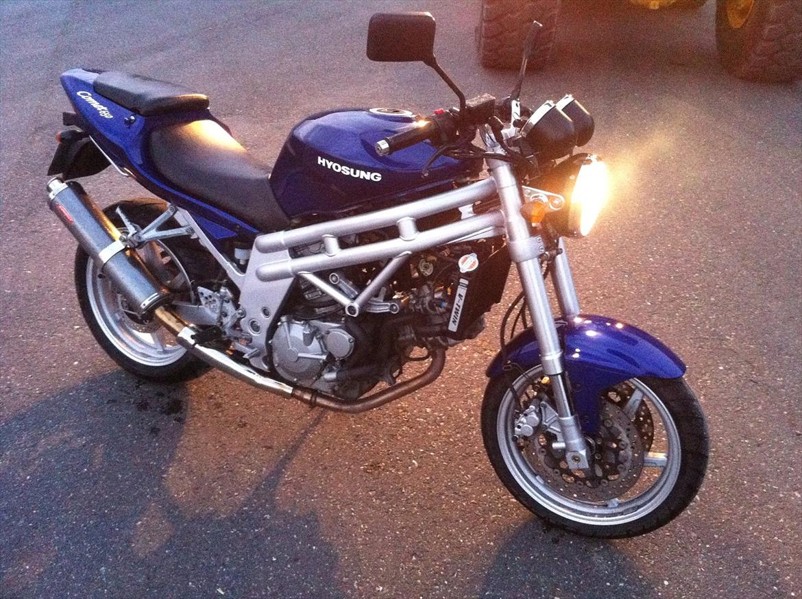 Hyosung GT 650 billede 8