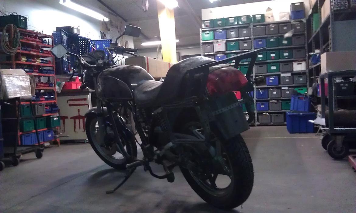 Suzuki gsx 750e (projekt) billede 4