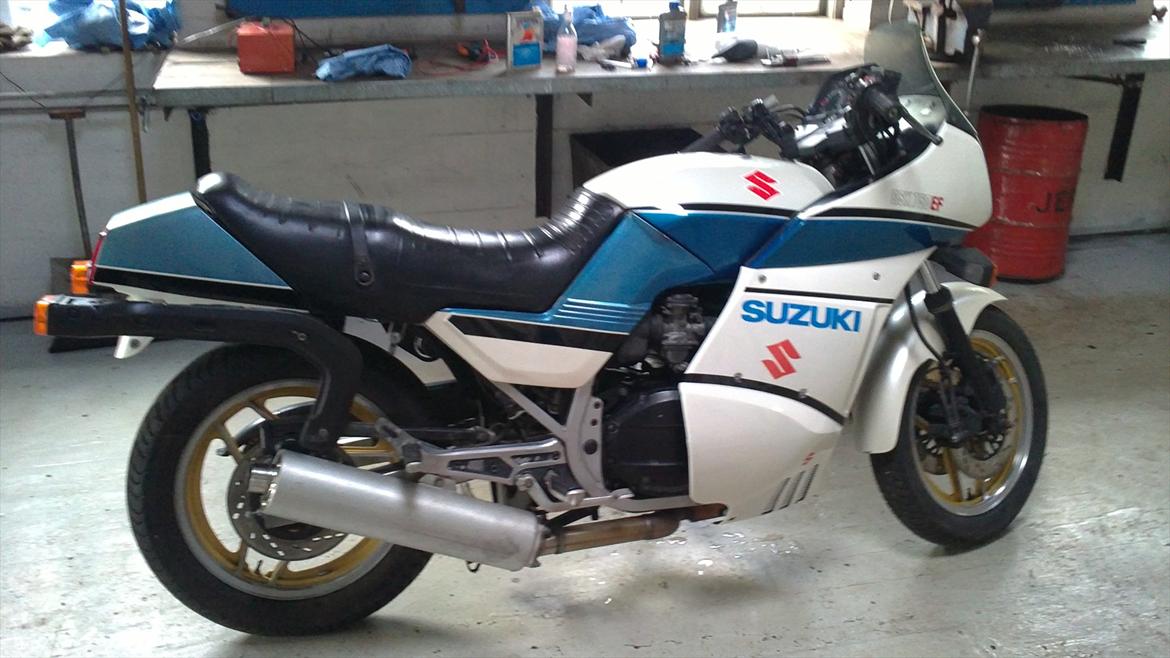 Suzuki GSX 750 EF billede 1