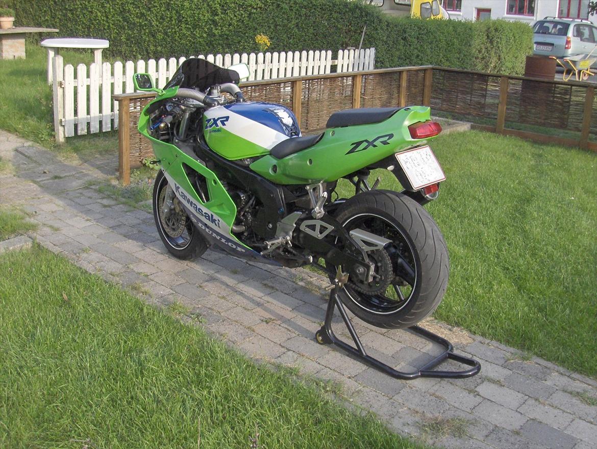 Kawasaki zxr 750 H1 Solgt billede 13