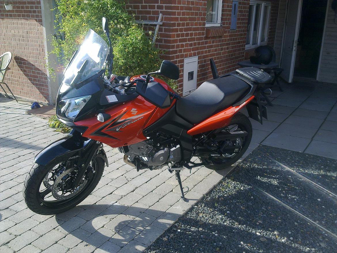 Suzuki DL V-Strom ( Solgt ) - Suzuki DL 650 V-Strom billede 1