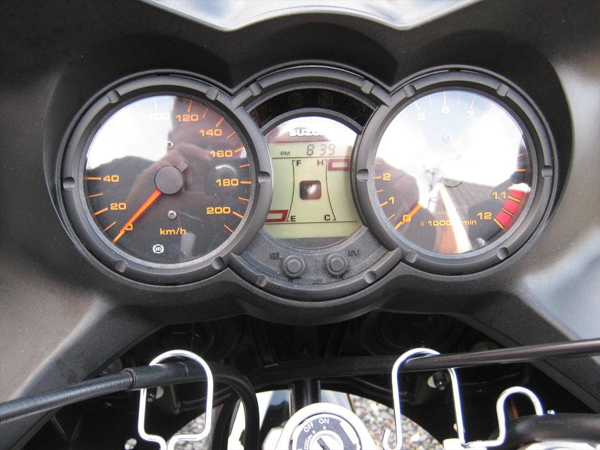 Suzuki DL V-Strom ( Solgt ) - Udsigten fra sædet. billede 6