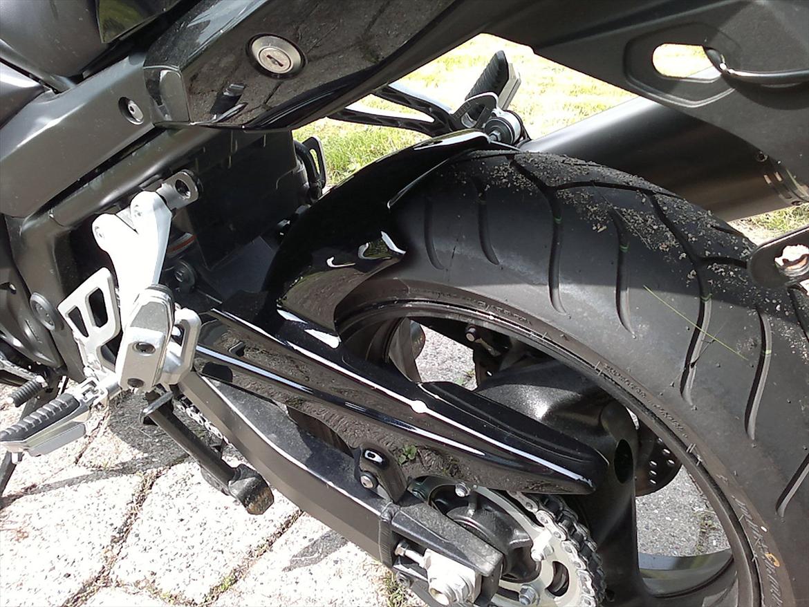 Suzuki GSF1250S Bandit (Solgt) - Så kom der "hugger" bagskærm på billede 13