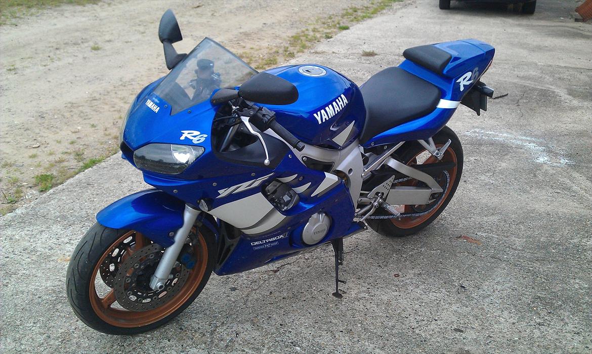 Yamaha YZF R6  billede 1