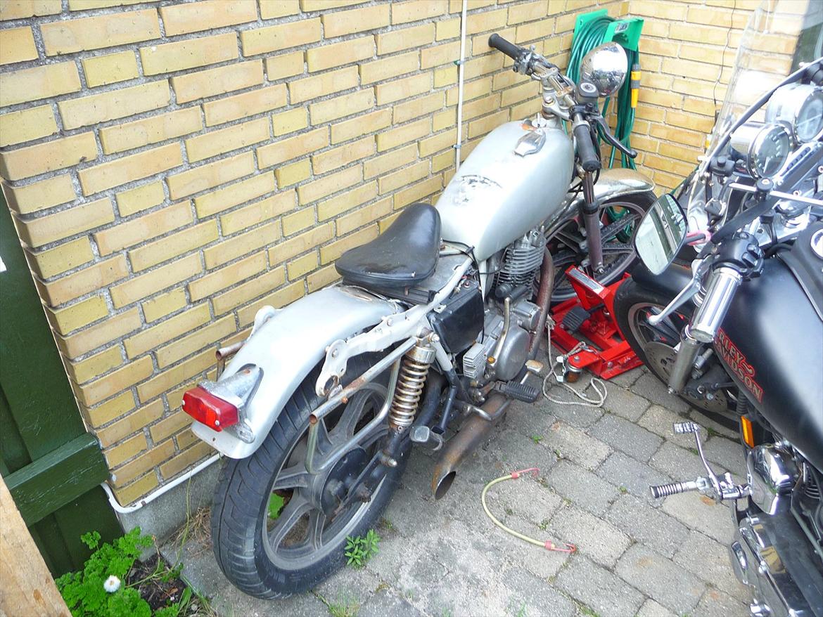 Yamaha SR 500 billede 1