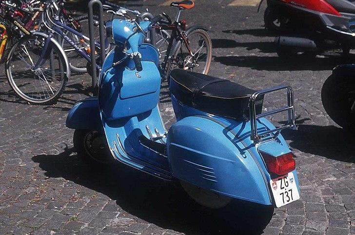 Vespa P200E - Denne farve bliver den nok efter vinter renoveringen billede 5