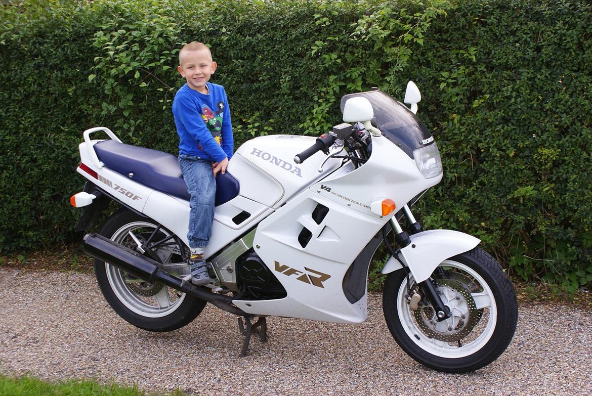 Honda VFR 750 F billede 1