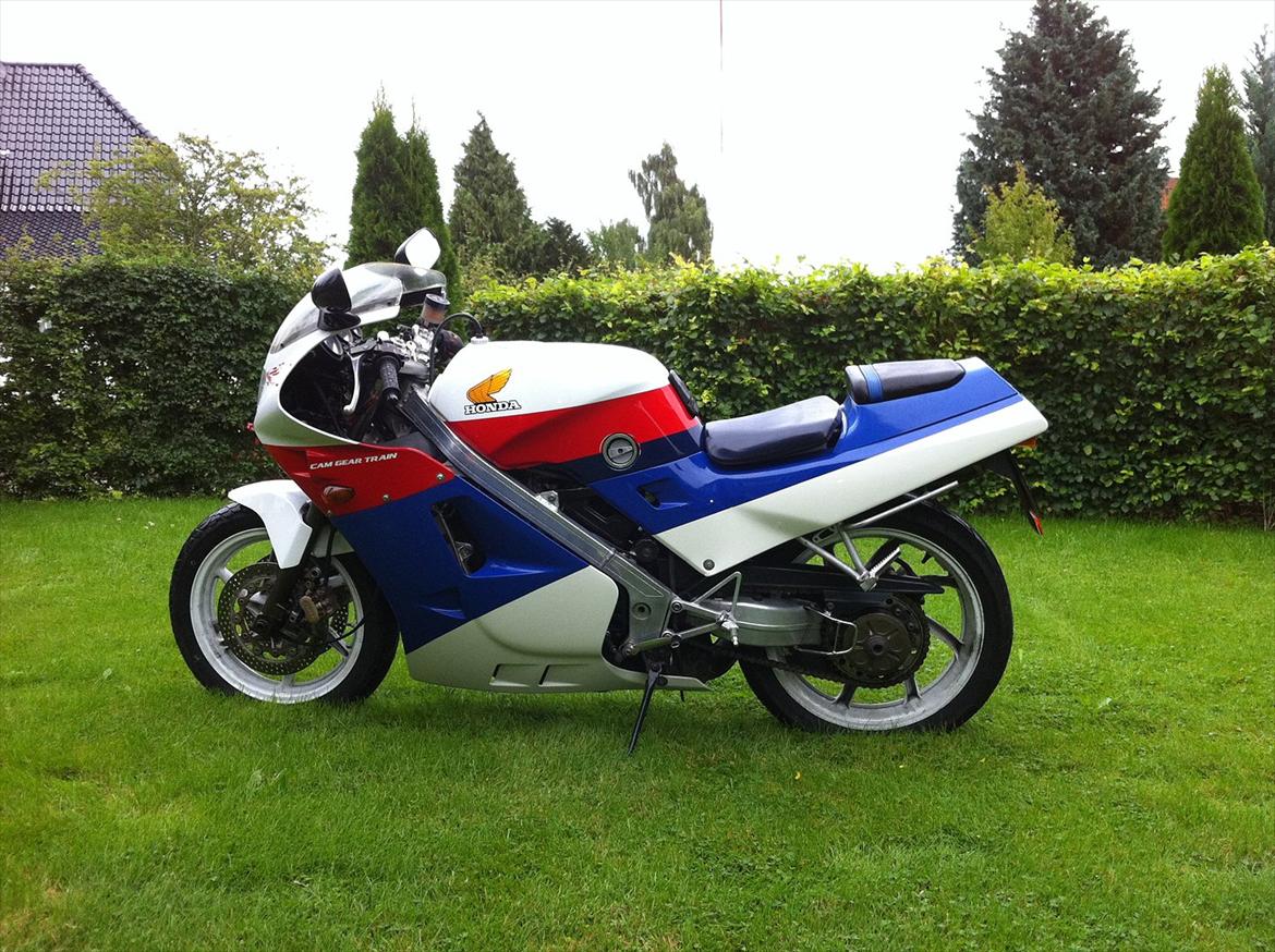 Honda vfr 850