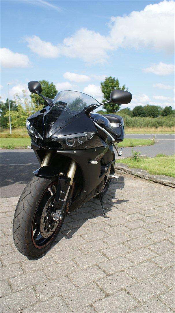 Yamaha R6 billede 1