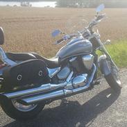 Suzuki intruder M800