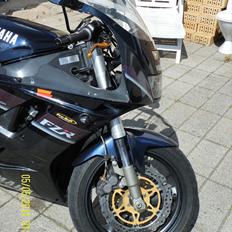 Yamaha FZR 1000