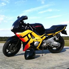 Honda cbr 600
