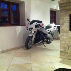 Buell XB9R