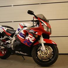 Honda CBR 900 RR
