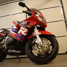 Honda CBR 900 RR