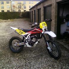 Husqvarna 250 te Solgt