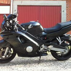 Honda cbr 600 f2