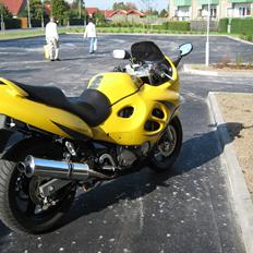 Suzuki gsx 600f