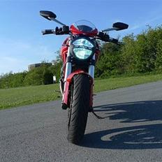 Ducati Monster 696+ABS