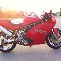 Ducati 900ss