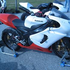 Kawasaki ZX6R (banejern)