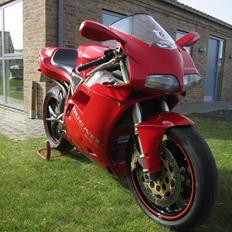 Ducati 916