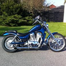 Suzuki Intruder vs 750. SOLGT !