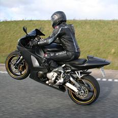 Yamaha yzf R1