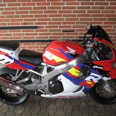 Honda CBR 900 RR
