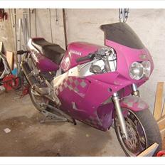 Yamaha FZR 1000 EXUP  *Solgt*