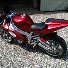 Yamaha YZF R1 "Custom"