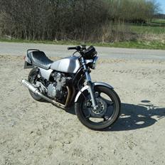 Suzuki GSx 750