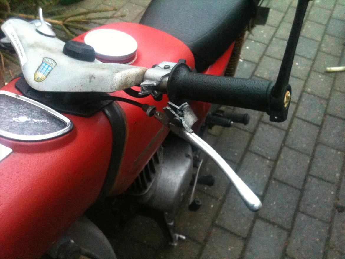 MZ ES 150/1 - Venstre side, der hvor mine hænder skulle sidde billede 4