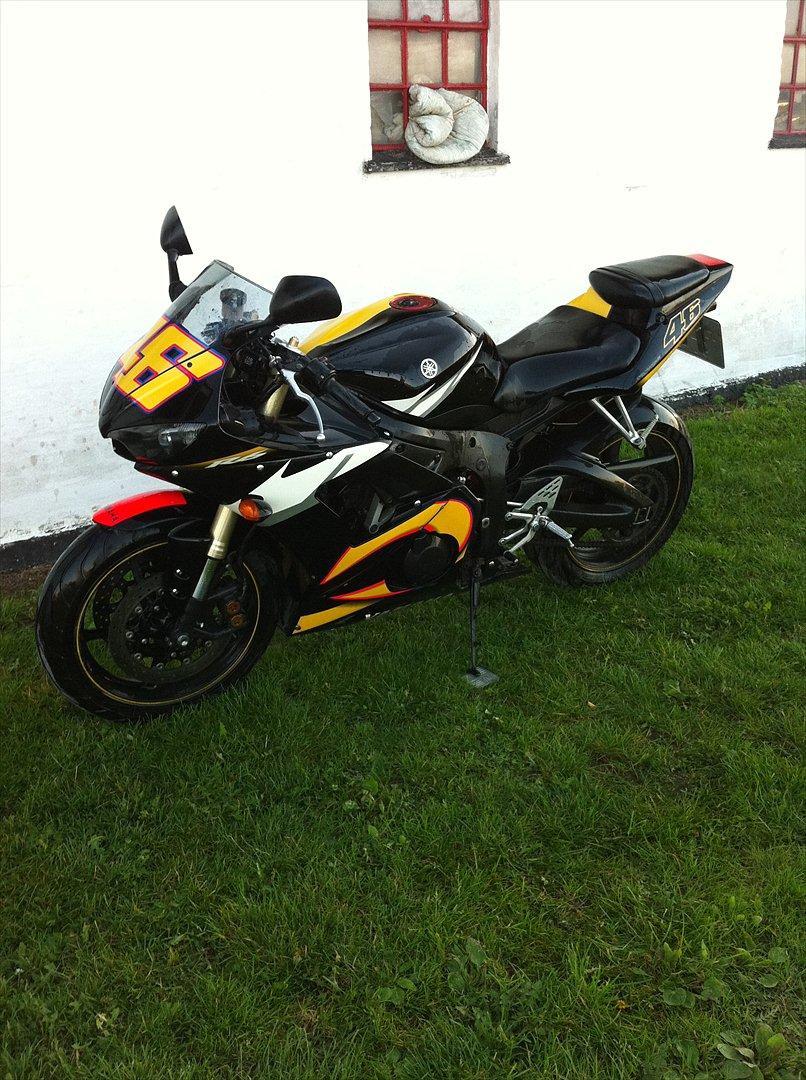 Yamaha R6 billede 11