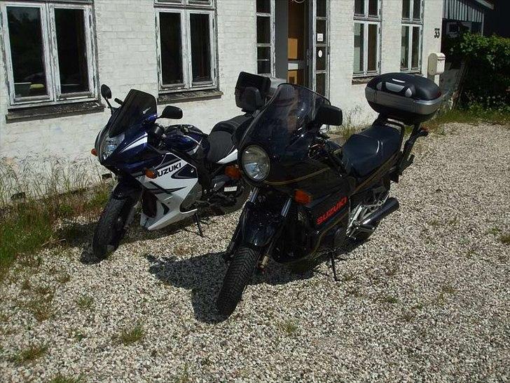 Suzuki GSX1100EFG - Samme som første billede, blot fra en anden vinkel. billede 4