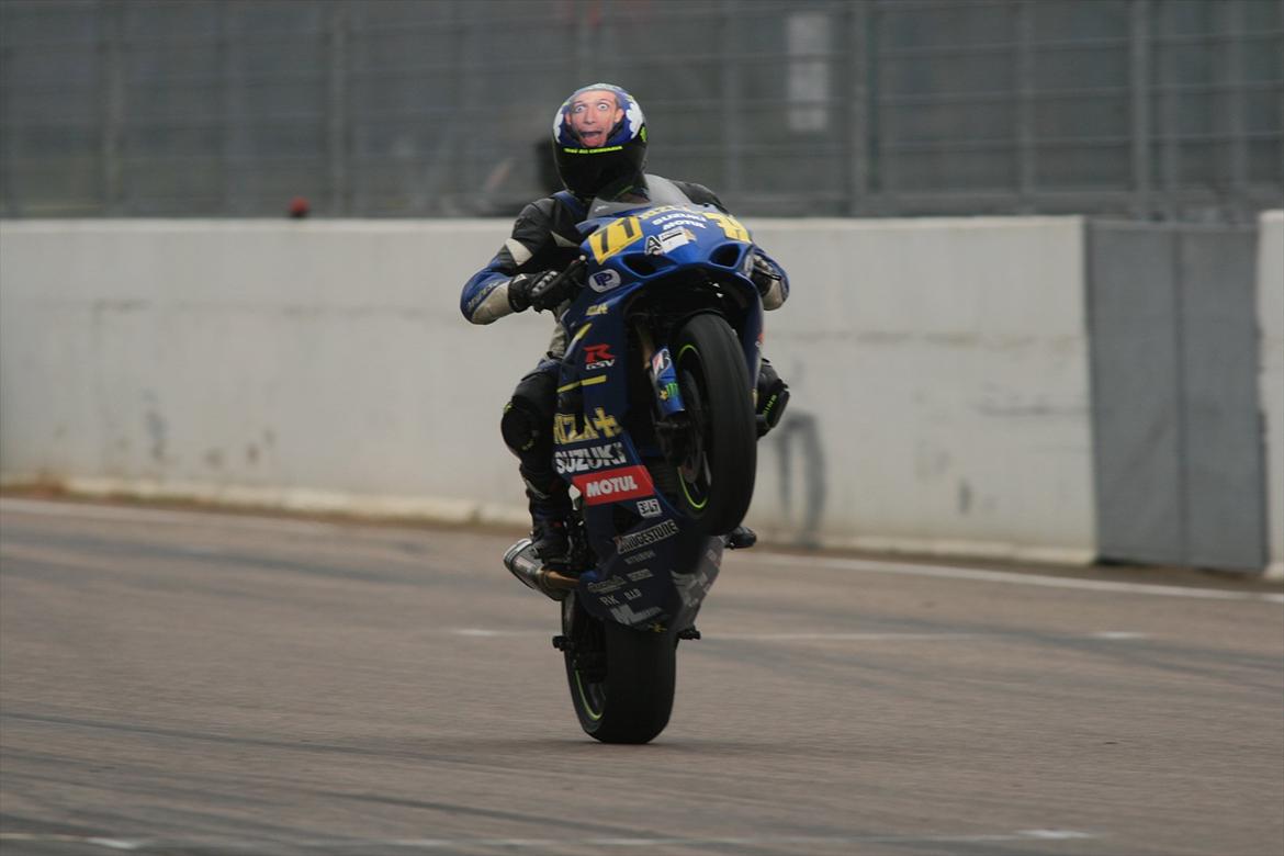 Suzuki gsxr 1000 rizla baneged billede 1