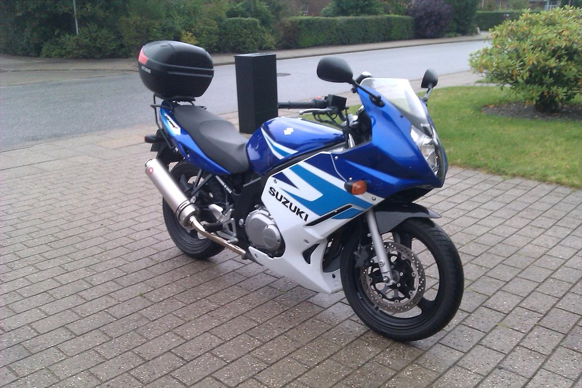 Suzuki Gs500F K5 - Dagen efter køb, den er sænket på billedet billede 1