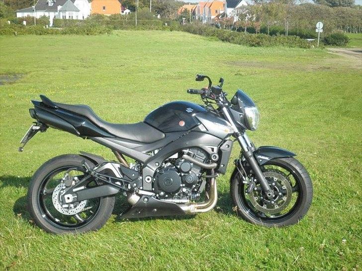 Suzuki Gsr 600 (solgt) billede 4