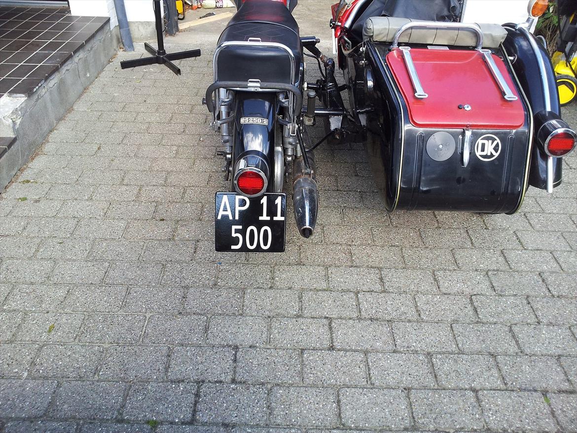 MZ es 250/2 "EISENSCHWEIN" - så kom der ny plade på :-) billede 17