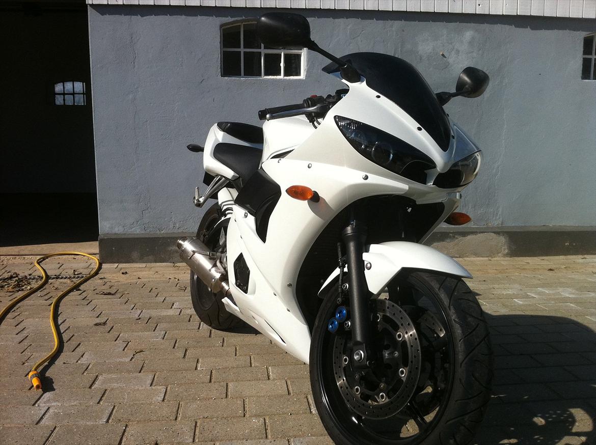 Yamaha YZF R6 billede 11