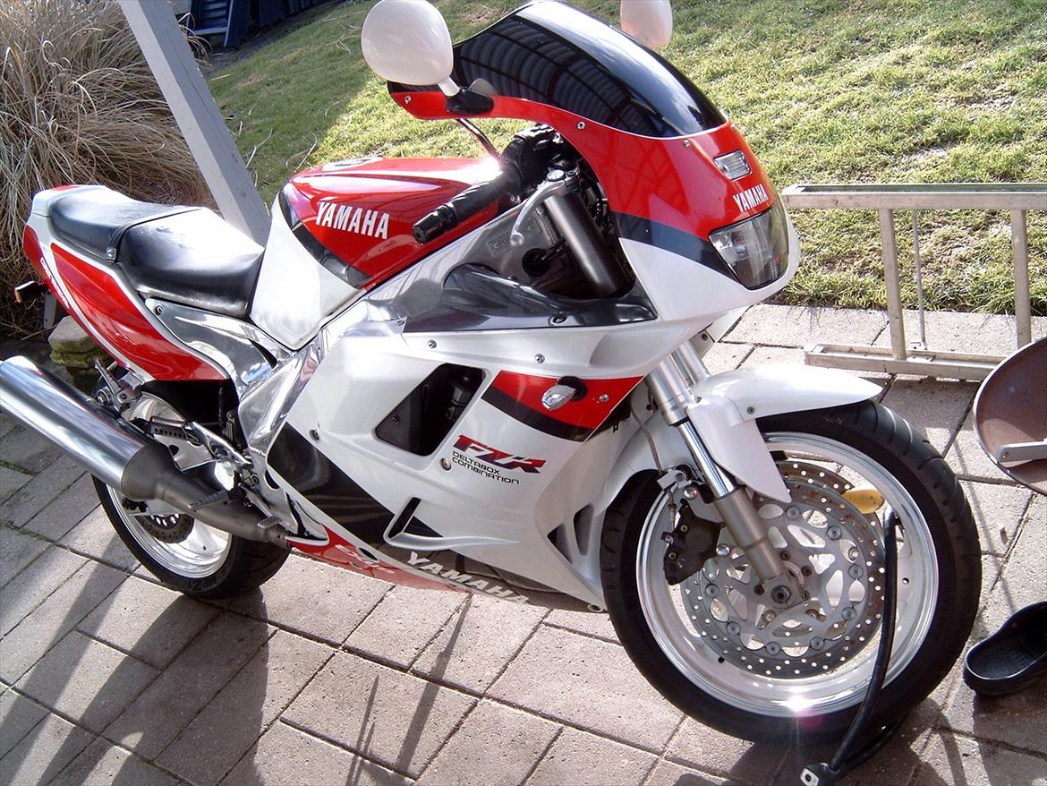 Yamaha fzr1000 billede 3