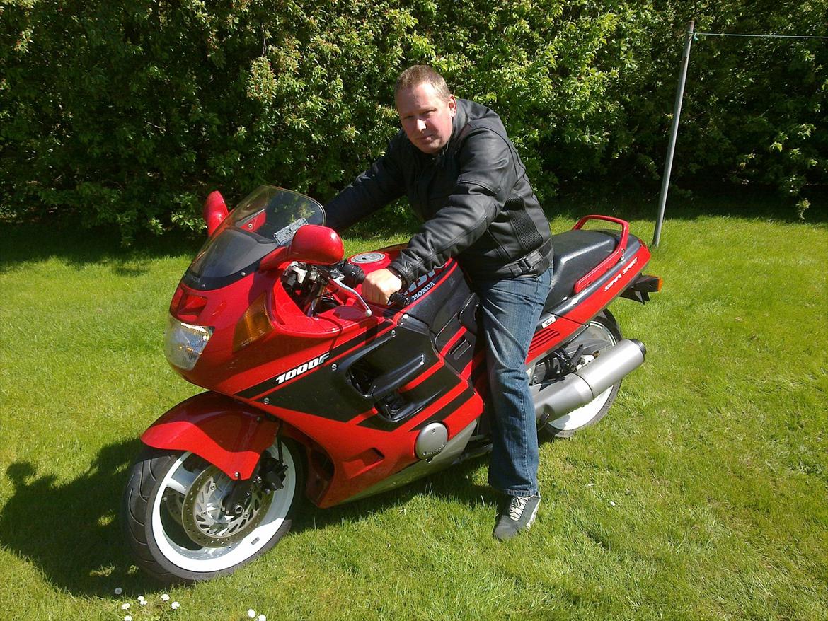 Honda cbr 1000 f sc24 - min første af rigtig mange gode dage med hondaen billede 1