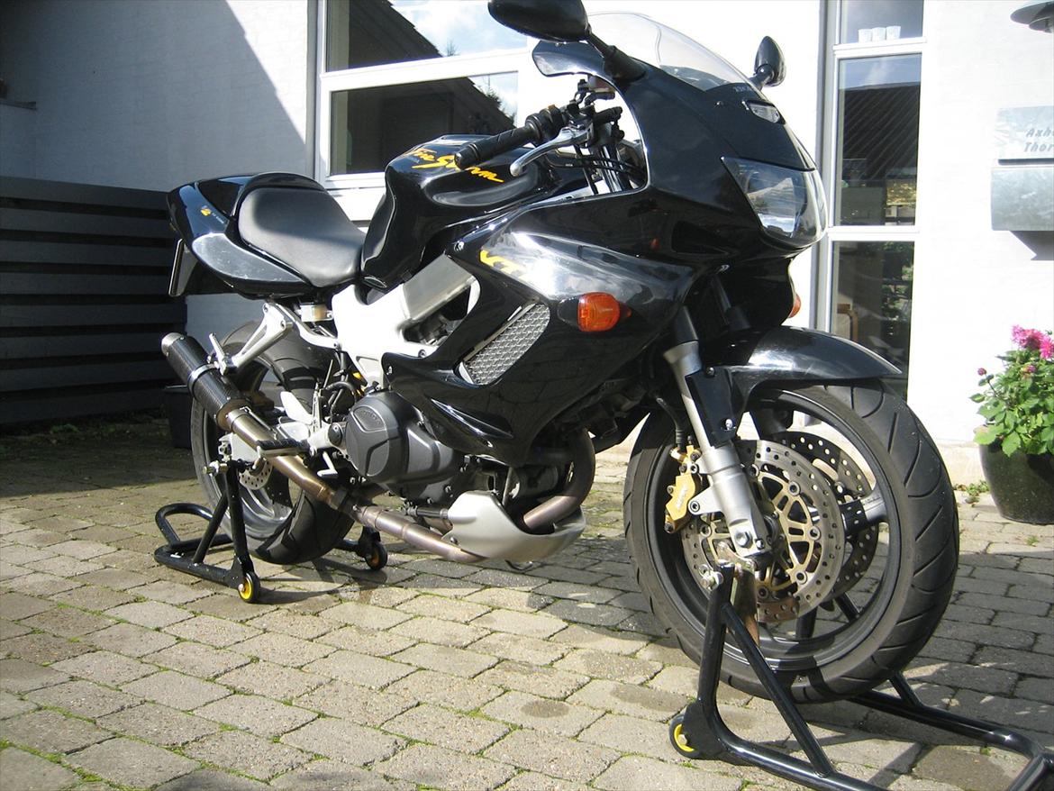 Honda VTR 1000 F - (solgt) billede 15