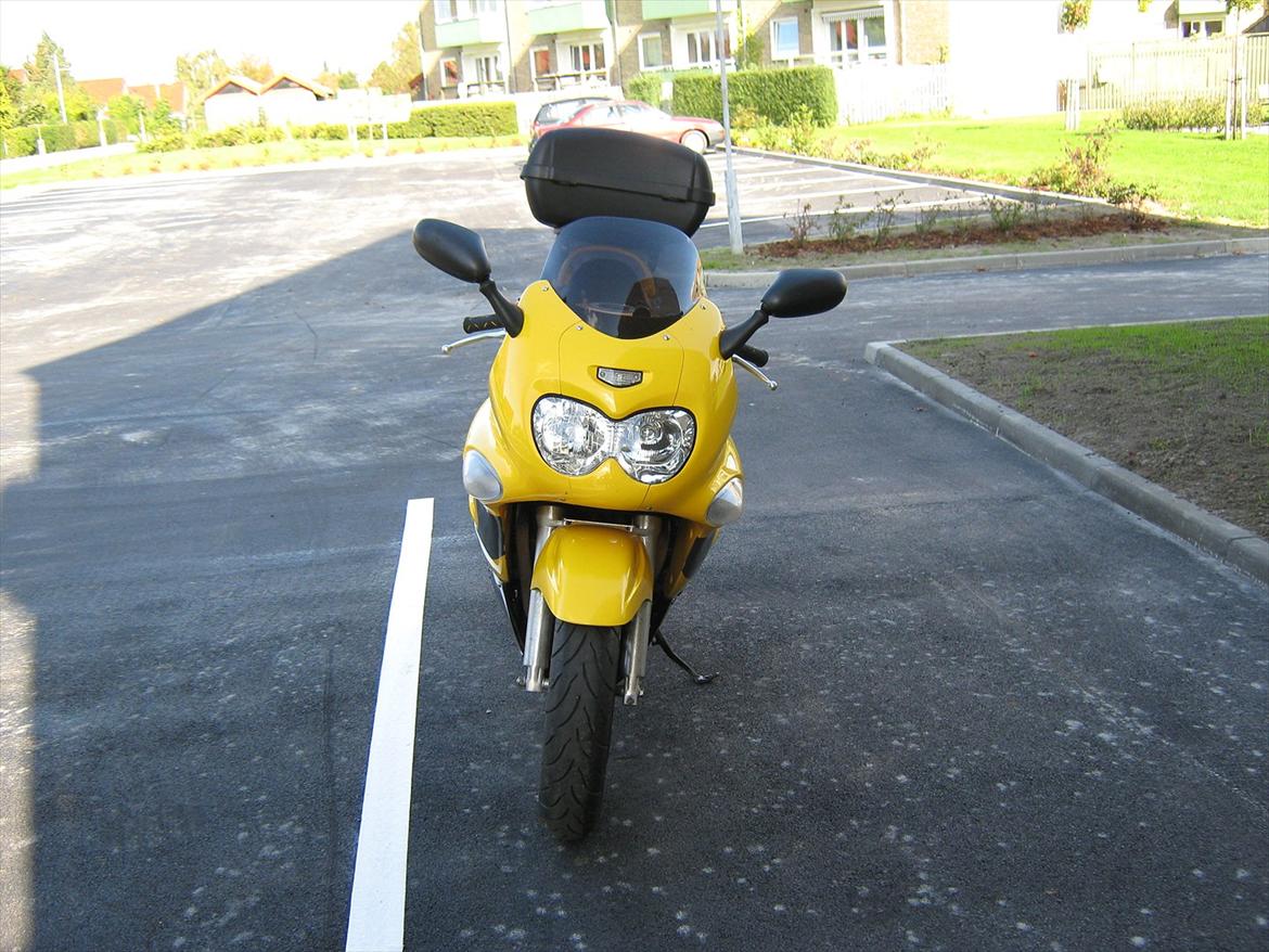 Suzuki gsx 600f billede 3