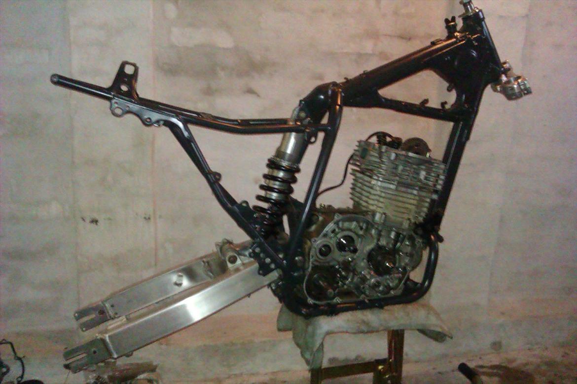 Honda XR 600 - Godt i gang med det STORE serviceeftersyn.... billede 13