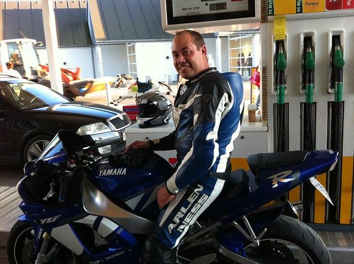 Yamaha R1 billede 15