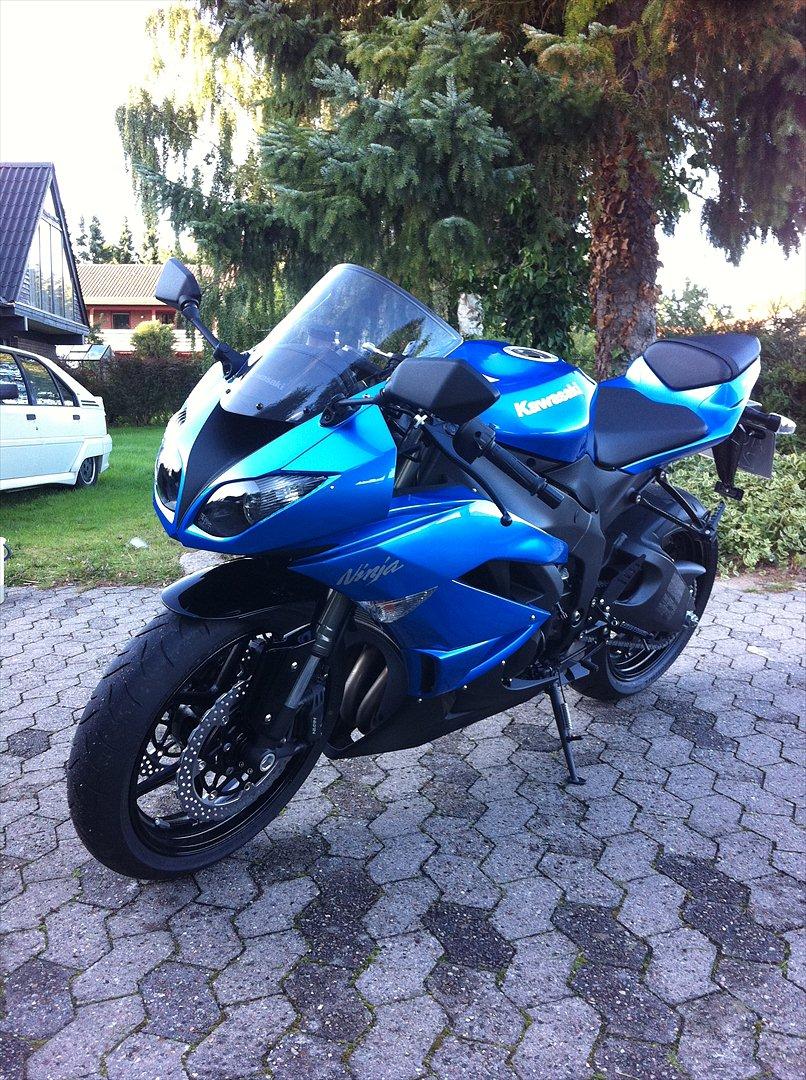 Kawasaki ZX6R billede 3