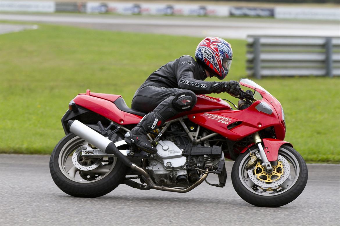 Ducati 750 SuperSport Nuda - Padborg Park 16/9 11 billede 12