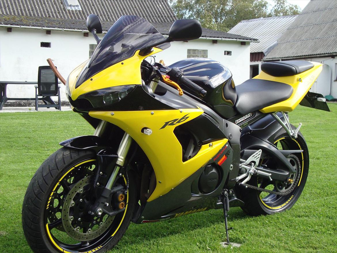 Yamaha R6 billede 1